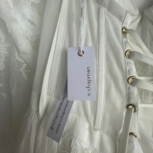 V. Chapman Ivory Lace Corset Dress - Picture 5 of 9